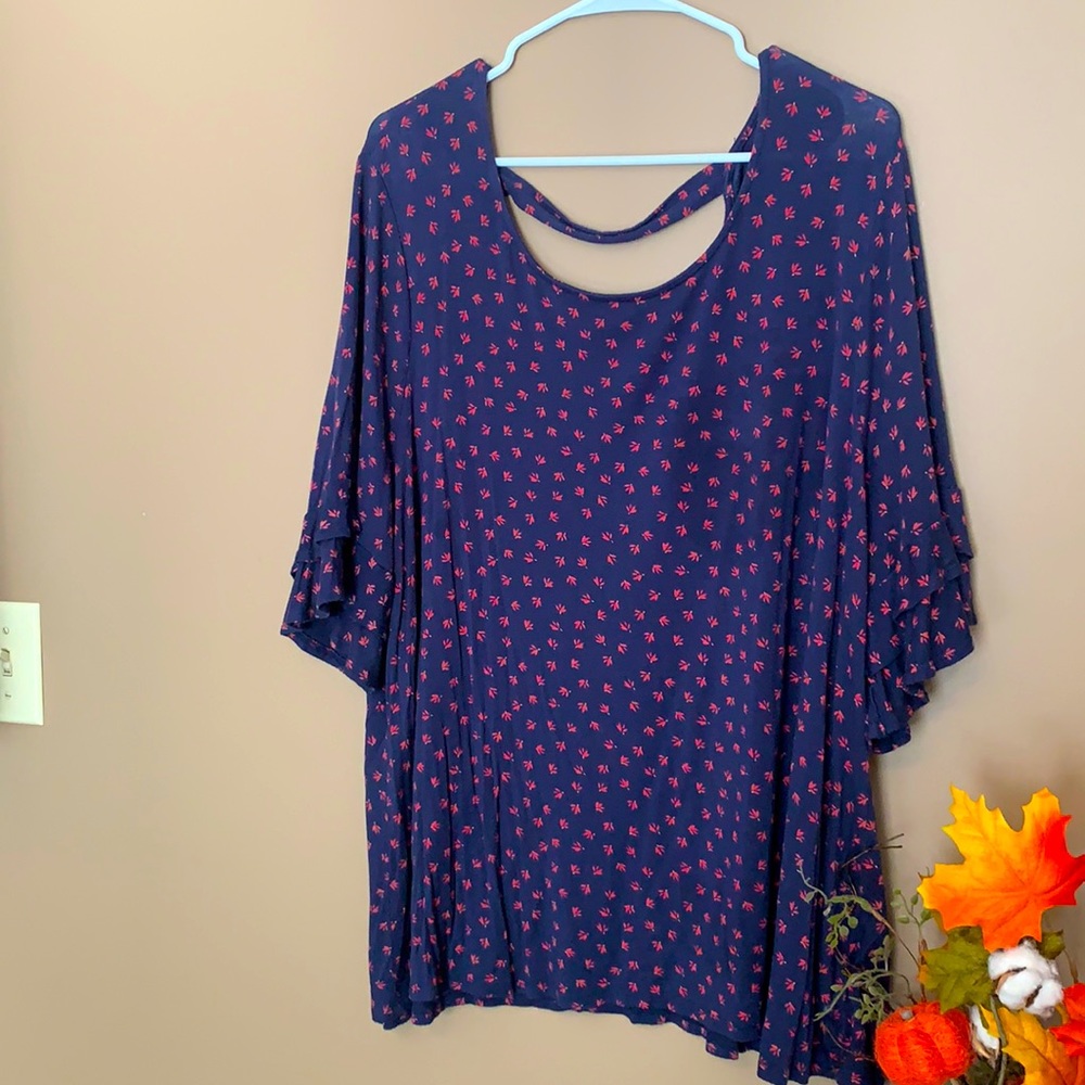 Maurices 24/7 navy top sz 3 Plus
